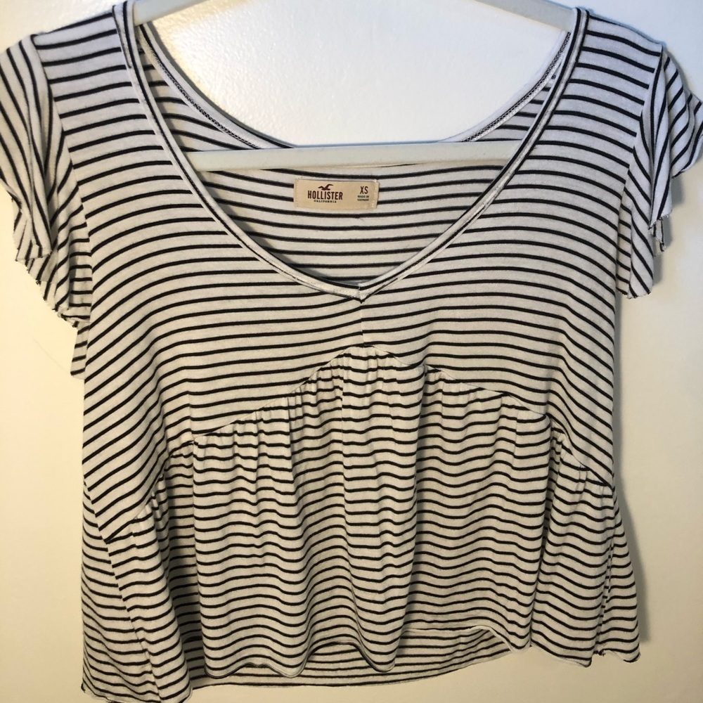 Hollister top!